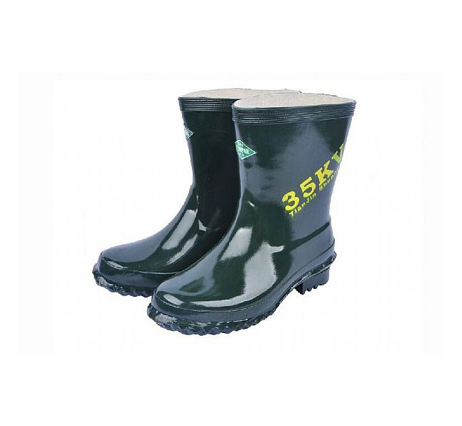 Insulated boots